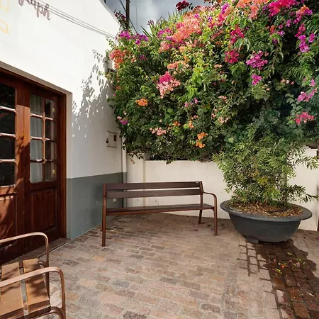 Casa De Telegrafos Holiday home *