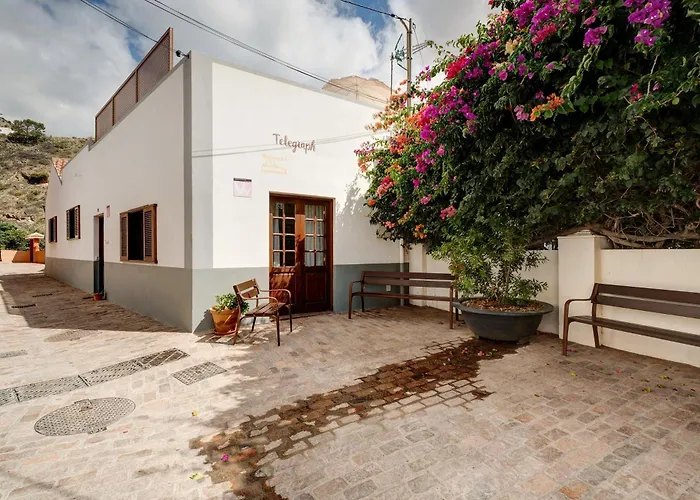 Casa De Telegrafos * Vallehermoso